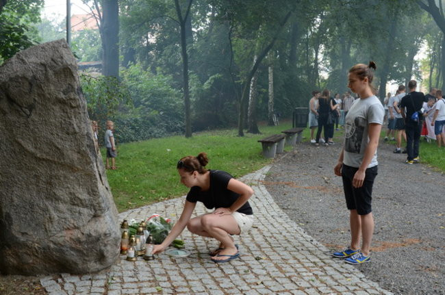 Race pod pomnikiem (zdjęcia)