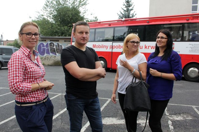 Pomagają Mateuszowi (zdjęcia)