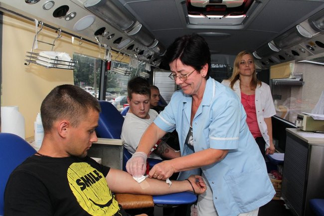 Pomagają Mateuszowi (zdjęcia)