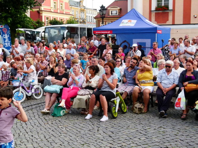 Światowy folklor na  rynku