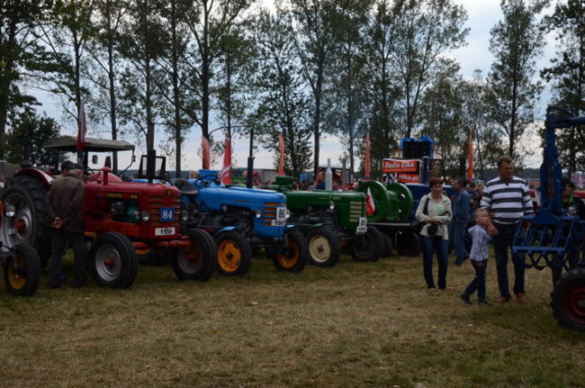 Ciągniki terkoczą w Wilkowicach (zdjęcia)