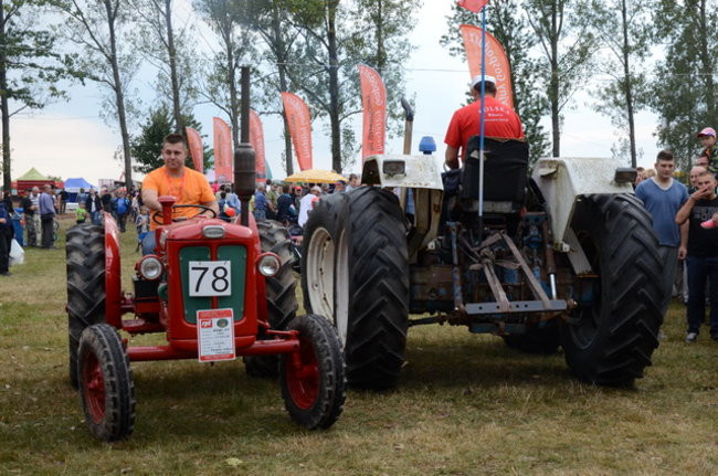 Ciągniki terkoczą w Wilkowicach (zdjęcia)