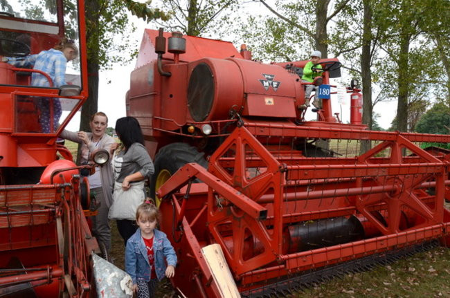 Ciągniki terkoczą w Wilkowicach (zdjęcia)