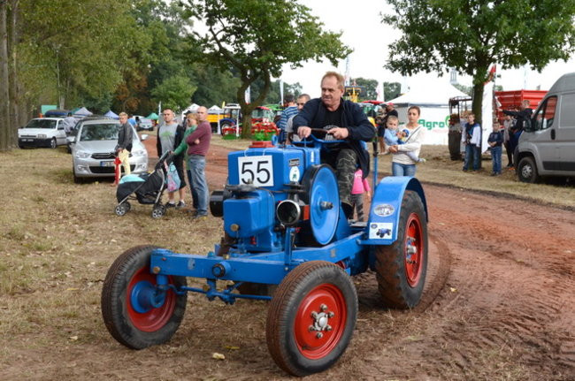 Ciągniki terkoczą w Wilkowicach (zdjęcia)
