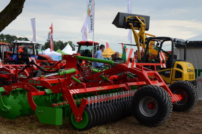 Ciągniki terkoczą w Wilkowicach (zdjęcia)