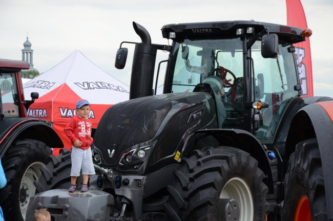 Ciągniki terkoczą w Wilkowicach (zdjęcia)