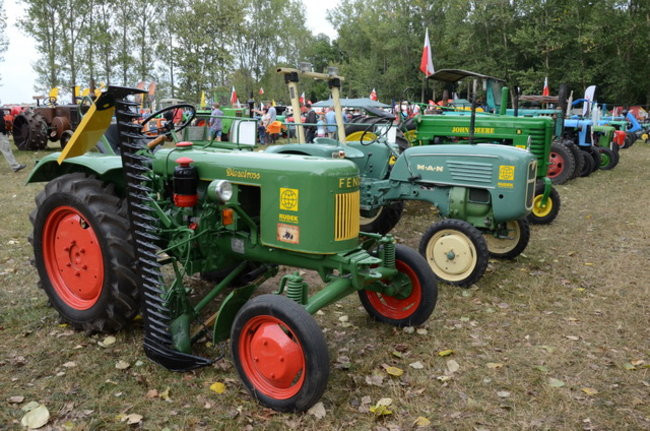 Ciągniki terkoczą w Wilkowicach (zdjęcia)