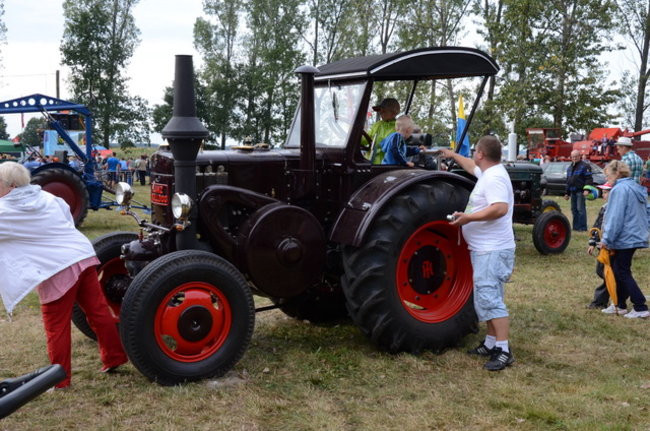 Ciągniki terkoczą w Wilkowicach (zdjęcia)
