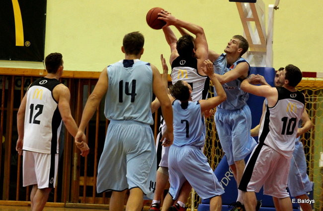 Sparing koszykarzy (zdjęcia)