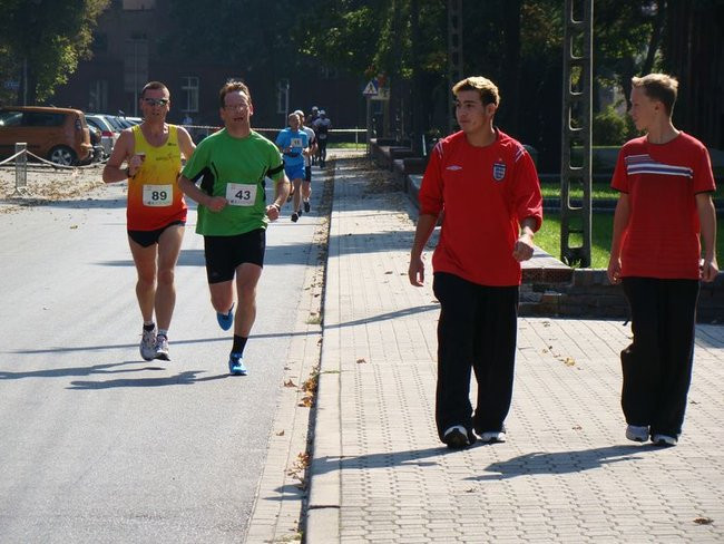 Królewski bieg ulicami Leszna (zdjęcia)