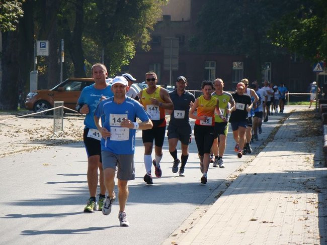 Królewski bieg ulicami Leszna (zdjęcia)