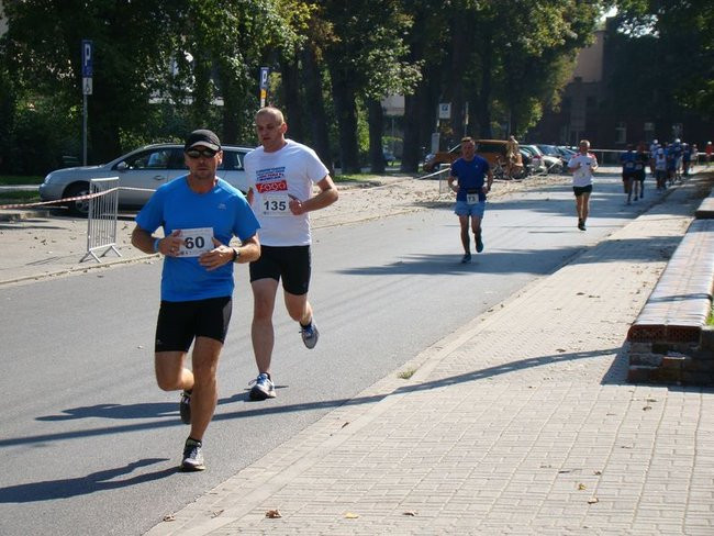 Królewski bieg ulicami Leszna (zdjęcia)