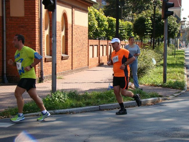 Królewski bieg ulicami Leszna (zdjęcia)