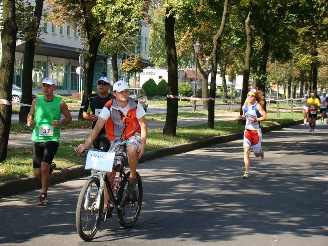 Królewski bieg ulicami Leszna (zdjęcia)