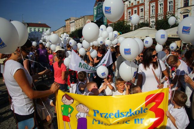 Tłumy wiwatowały na cześć króla (zdjęcia)