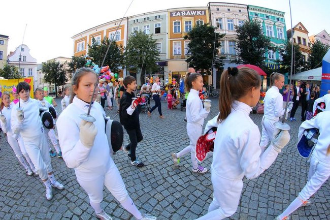 Tłumy wiwatowały na cześć króla (zdjęcia)