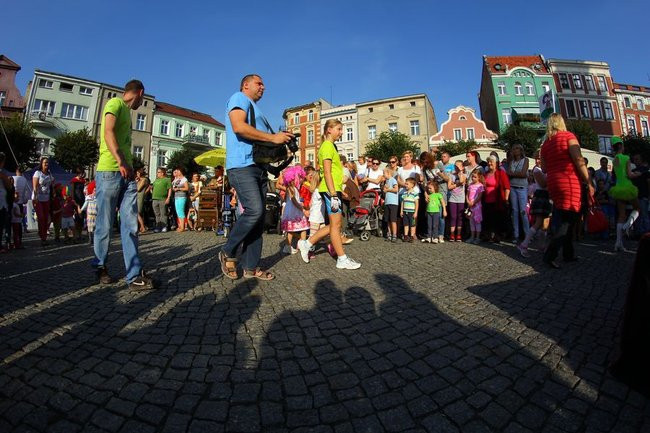 Tłumy wiwatowały na cześć króla (zdjęcia)