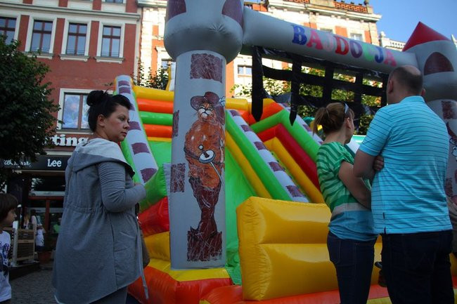 Tłumy wiwatowały na cześć króla (zdjęcia)