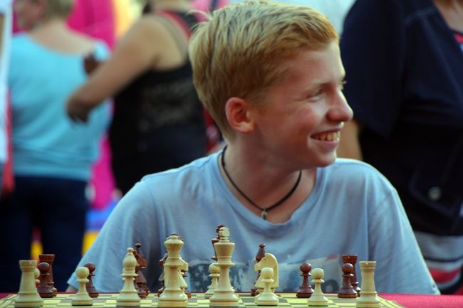 Tłumy wiwatowały na cześć króla (zdjęcia)