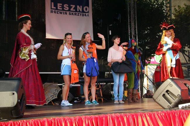 Tłumy wiwatowały na cześć króla (zdjęcia)