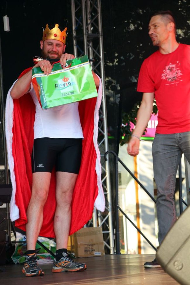 Tłumy wiwatowały na cześć króla (zdjęcia)