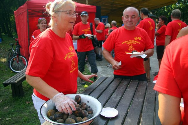 Pyszne pyry po długiej trasie (zdjęcia)