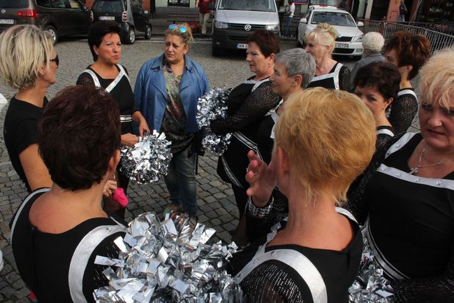 Czirliderki 50+ pokazały się w tvn (zdjęcia i wideo)
