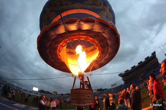 Nocny pokaz na Smoczyku (zdjęcia)