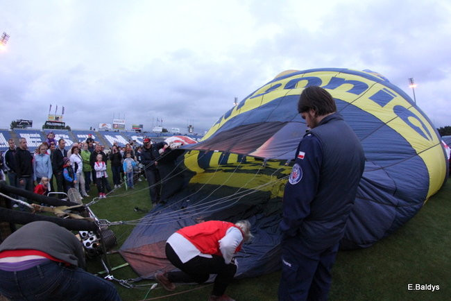 Nocny pokaz na Smoczyku (zdjęcia)