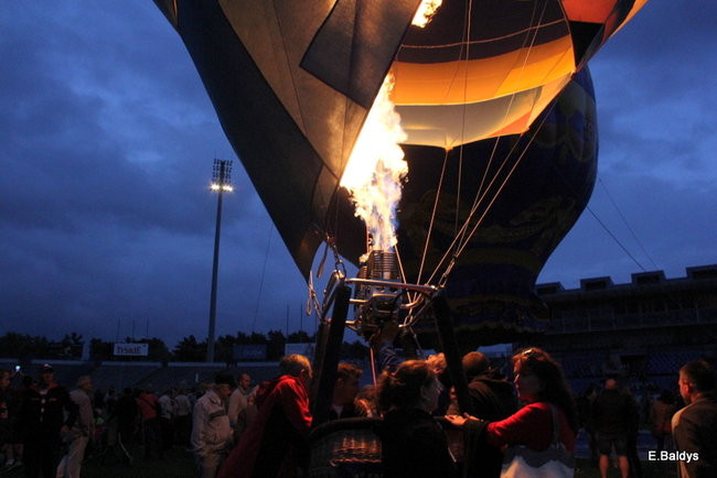 Nocny pokaz na Smoczyku (zdjęcia)