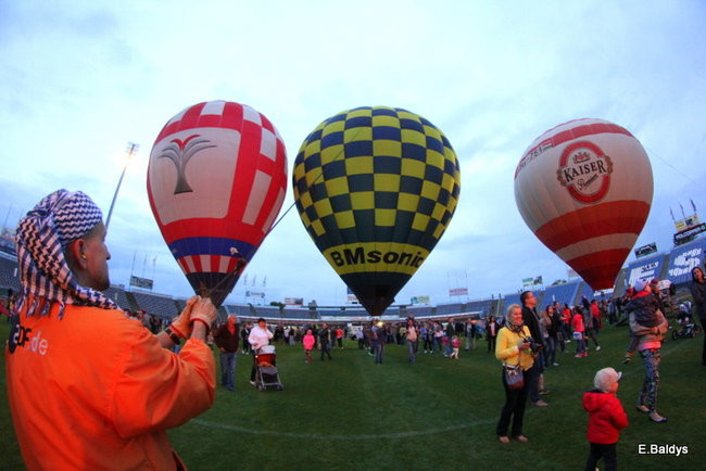 Nocny pokaz na Smoczyku (zdjęcia)