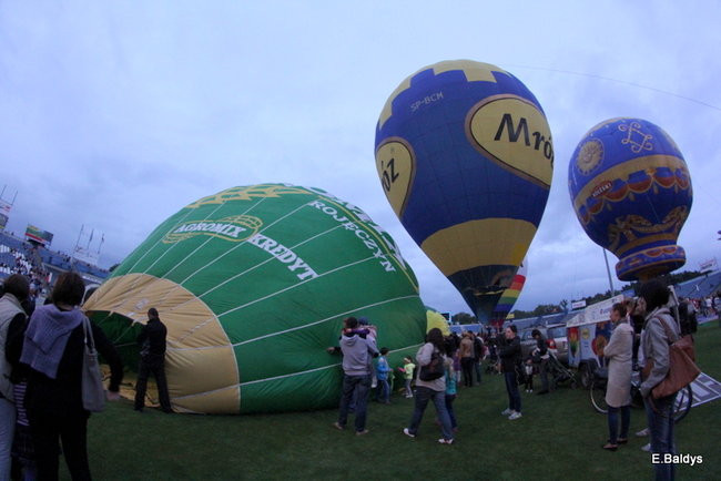 Nocny pokaz na Smoczyku (zdjęcia)