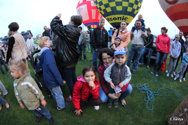 Nocny pokaz na Smoczyku (zdjęcia)