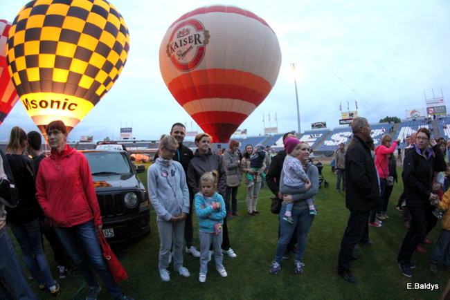 Nocny pokaz na Smoczyku (zdjęcia)