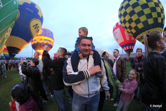 Nocny pokaz na Smoczyku (zdjęcia)