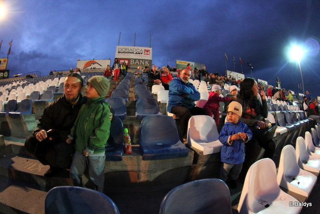 Nocny pokaz na Smoczyku (zdjęcia)