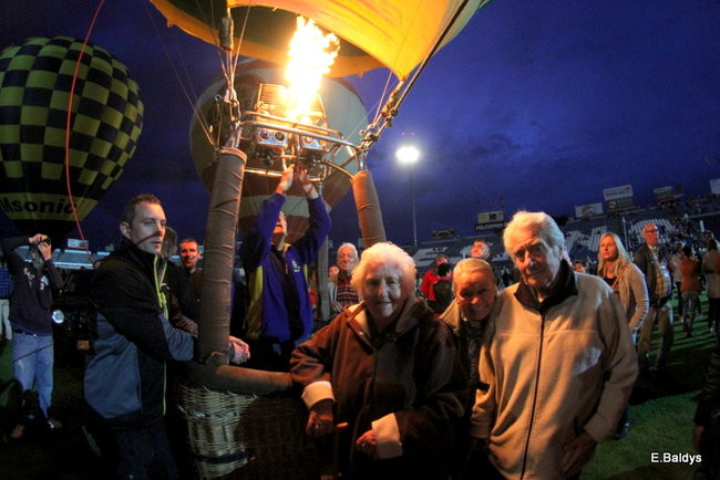 Nocny pokaz na Smoczyku (zdjęcia)