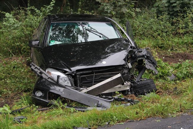 Zderzenie niedaleko Książęcego Lasu (zdjęcia)