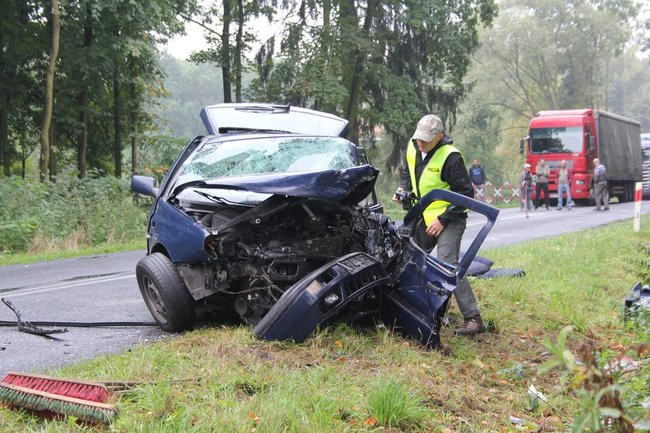Zderzenie niedaleko Książęcego Lasu (zdjęcia)