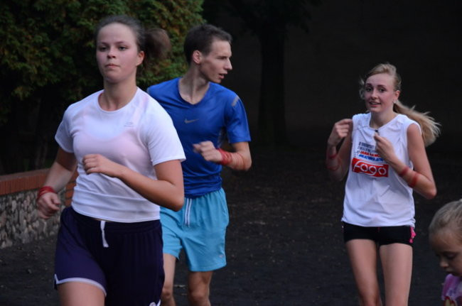 Tłumy biegają w Bukówcu (zdjęcia)