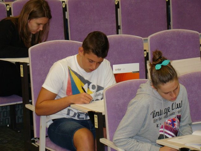 Sprawdzian z angielskiego (zdjęcia)