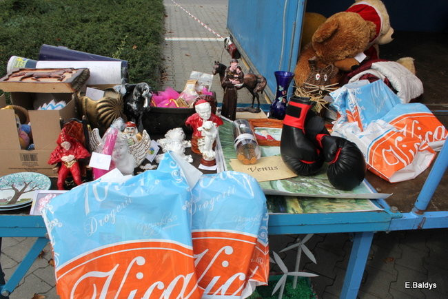 Uzbierali 34 metry złotówek (zdjęcia)