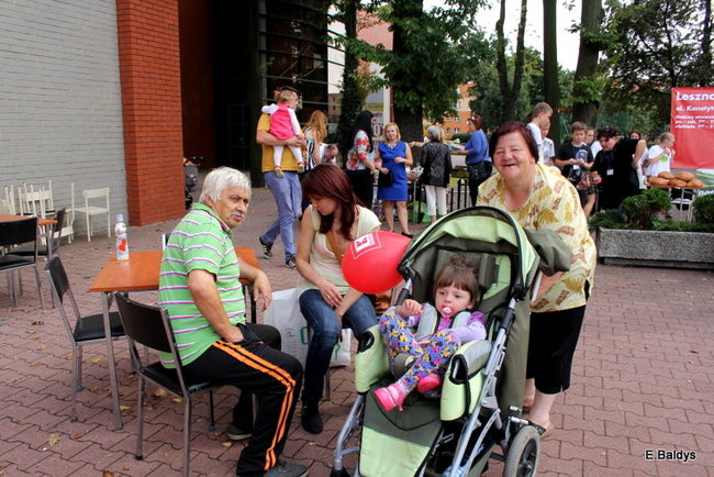 Uzbierali 34 metry złotówek (zdjęcia)