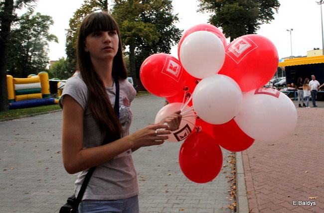 Uzbierali 34 metry złotówek (zdjęcia)