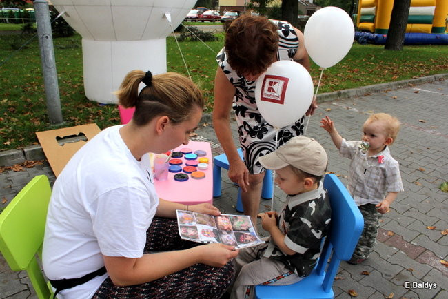 Uzbierali 34 metry złotówek (zdjęcia)