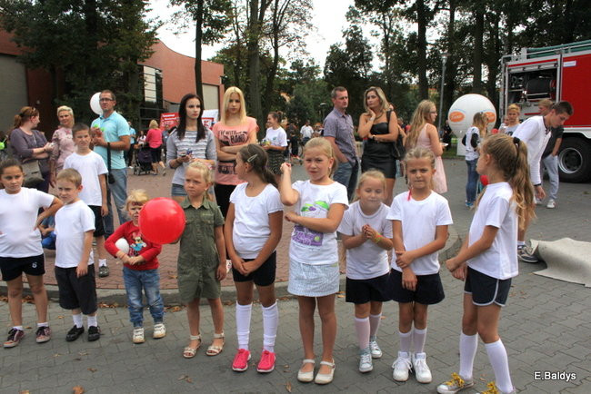 Uzbierali 34 metry złotówek (zdjęcia)