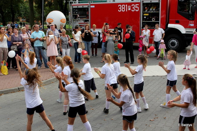 Uzbierali 34 metry złotówek (zdjęcia)