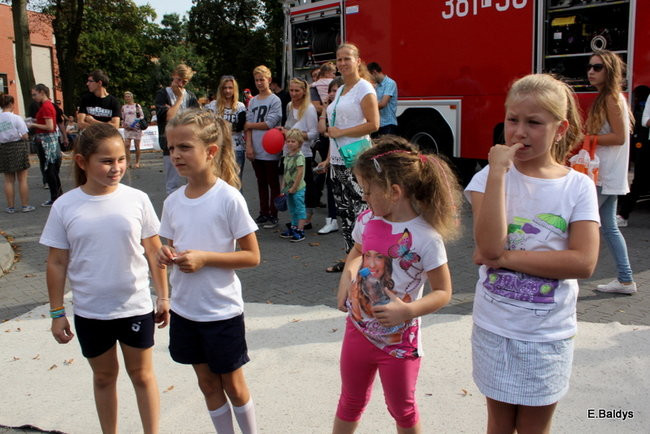 Uzbierali 34 metry złotówek (zdjęcia)