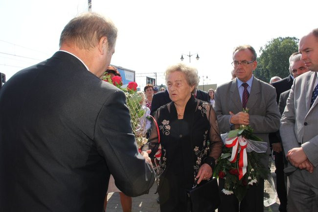 Zbrodnia na dworcu upamiętniona (zdjęcia)