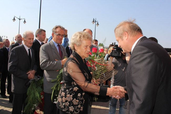 Zbrodnia na dworcu upamiętniona (zdjęcia)
